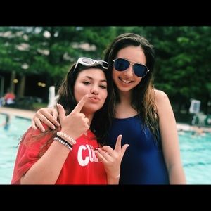 Meet your Posher, Monica